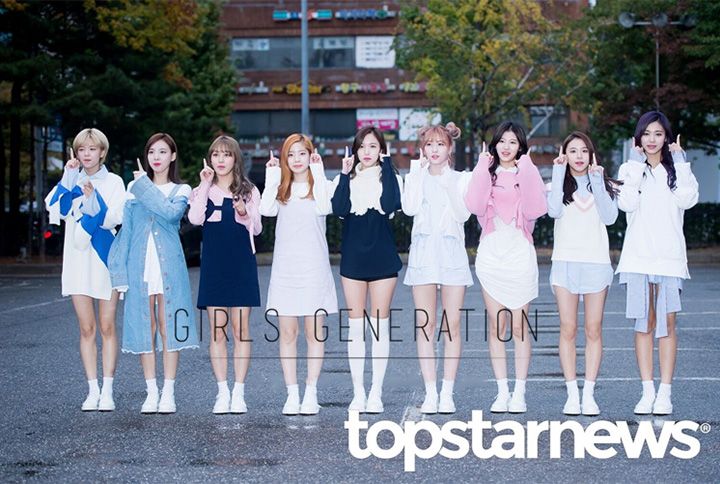 TWICE サナ ブランド品 私服 韓国ファッション 湊崎紗夏 ステージ衣装 空港