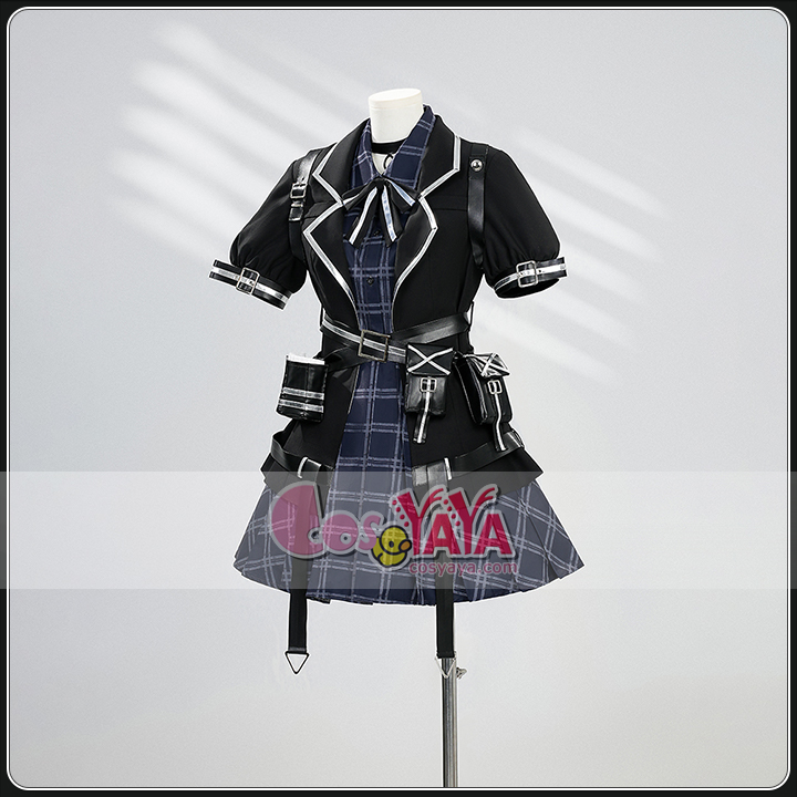 黒部 ナ才力 衣装