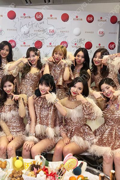 TWICE 紅白登場 TT演出服